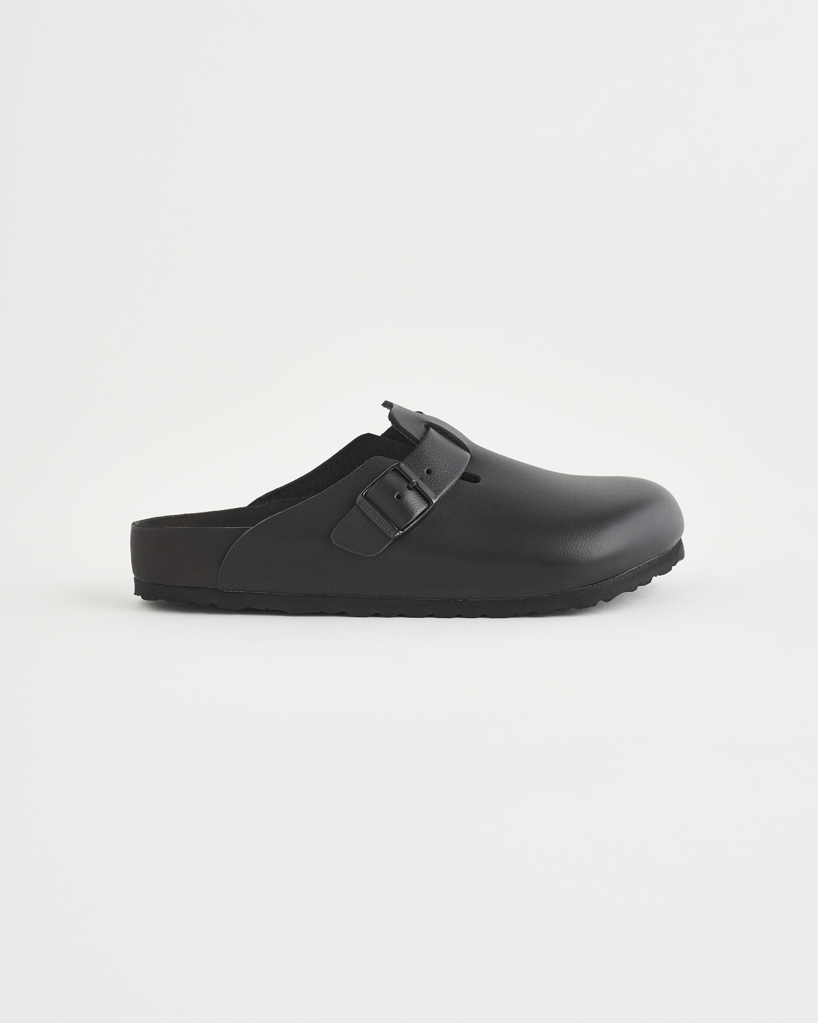 Madhappy-Birkenstock-Boston-Black-02